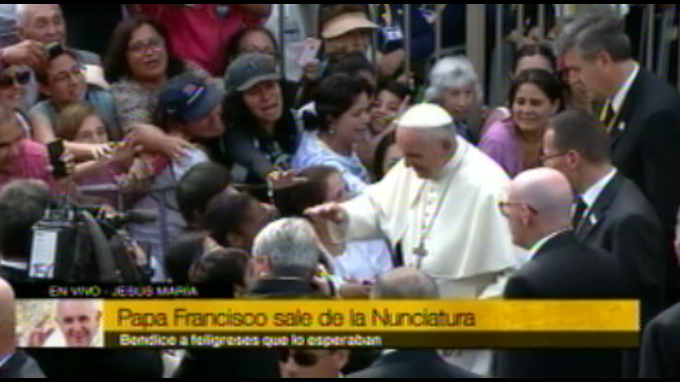 Papa Francisco se despide de la Nunciatura hacia Las Palmas                                                                                           